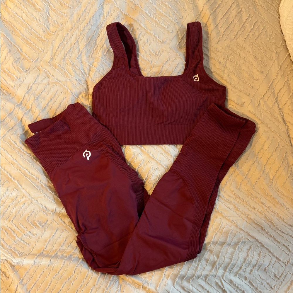 Peloton workout set maroon, size medium